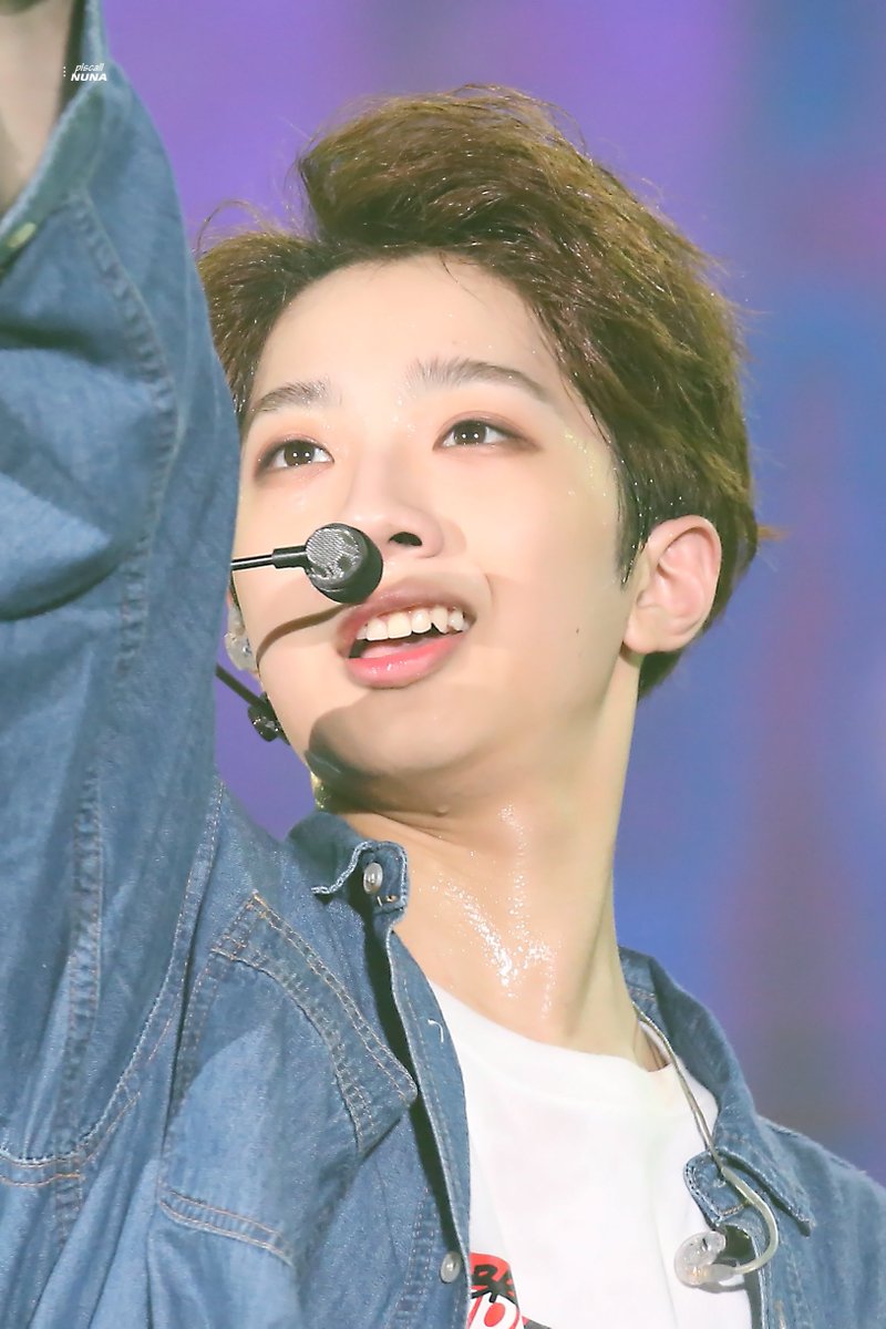 plscallnuna's tweet photo. 明天见，宝贝啊✨ #赖冠霖 #라이관린 #워너원 
https://t.co/g2I1z9FMkM
https://t.co/G9E98NExQs https://t.co/rN4zUuPRdR