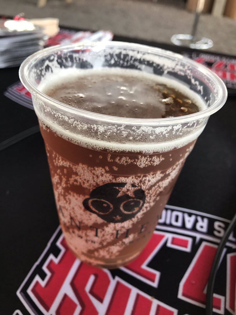 Colby_Daniels's tweet photo. Ogletoberfest. So good. @AnthemBrewing https://t.co/m7OBp4bwsT