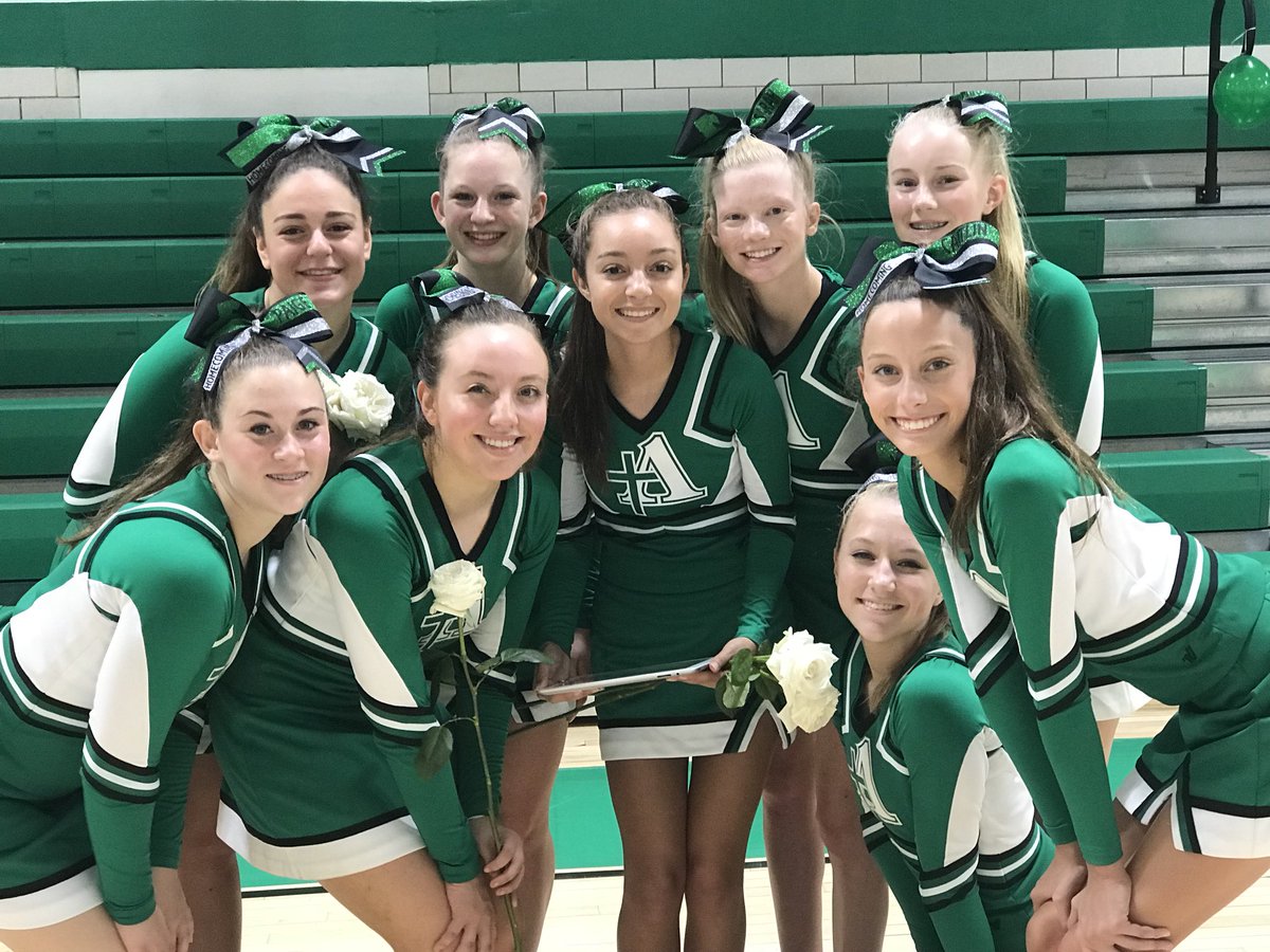 AllemanCheer's tweet photo. #thankful
-
-
-
#proudtobeapioneer @allemanhs
#thecheerlife @AllemanCheer
#Hoco2K17 https://t.co/JfDKoNFSyS