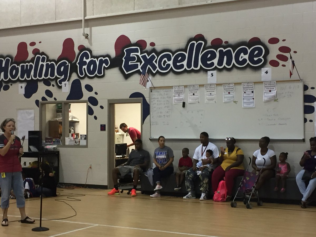 eyeonliteracy's tweet image. Top Coyote Assembly celebrating character excellence! #mcwpln #mcwchallengeaccepted @McWhorterES @cfblearns