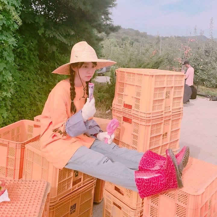 hsyspace's tweet photo. [INSTAGRAM] today and tomorrow at 11pm on jtbc
join us for the last week in the belle epoque!
#ageofyouth https://t.co/UBcQX83YFQ