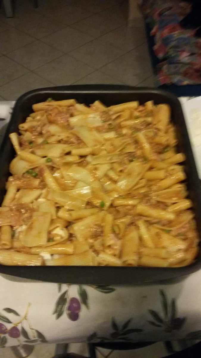 Laura290276's tweet photo. #propagandalive pasta pasticciata x cena cn pokerino del sabato sera! !! Venite anke voi? https://t.co/uMmUrmXZSf
