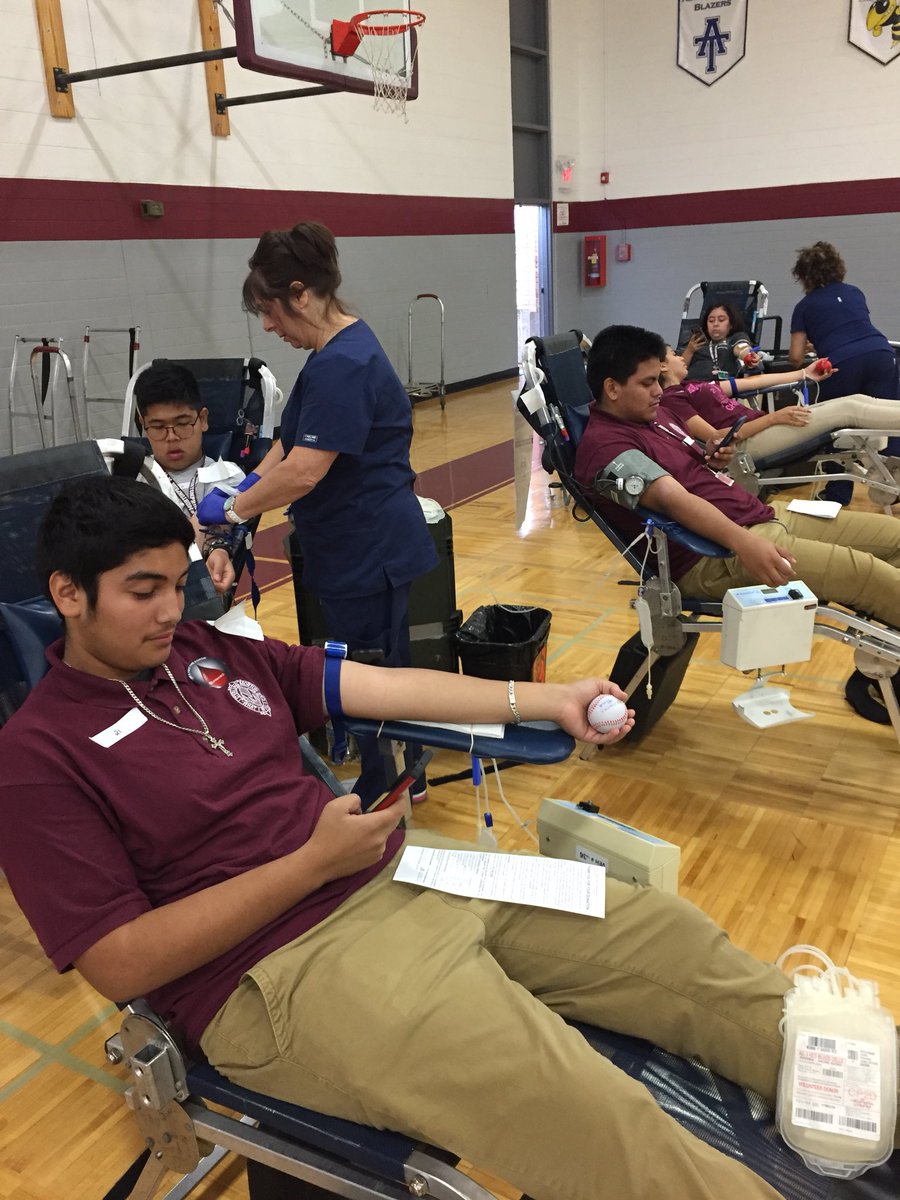 ms_calcagno's tweet photo. Thank you to everyone that donated today! Every drop counts! #MortonPride https://t.co/uN3xci1KbT