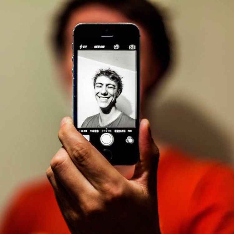 FoneZoneBoost's tweet image. It's World Smile Day! Celebrate with a selfie.