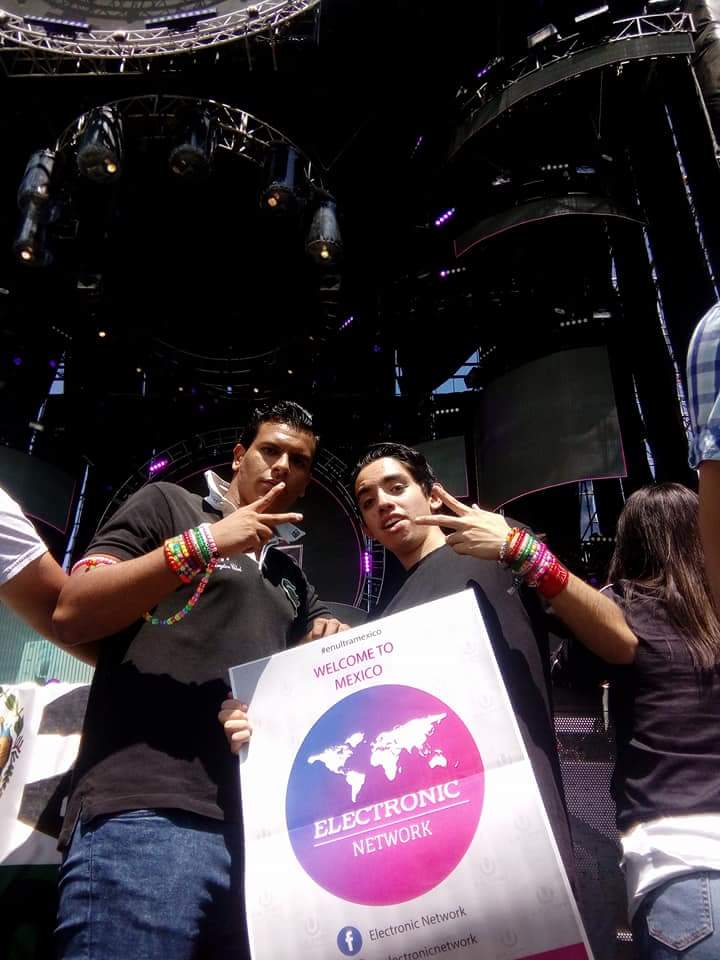 ElectronicNetMx's tweet photo. Iniciando el primer día de #UltraMéxico con la mejor actitud y #ElectronicNetwork está presente!!
#UltraMexico2017
Foto:Juliieta Escobar https://t.co/QUK7C04cLP