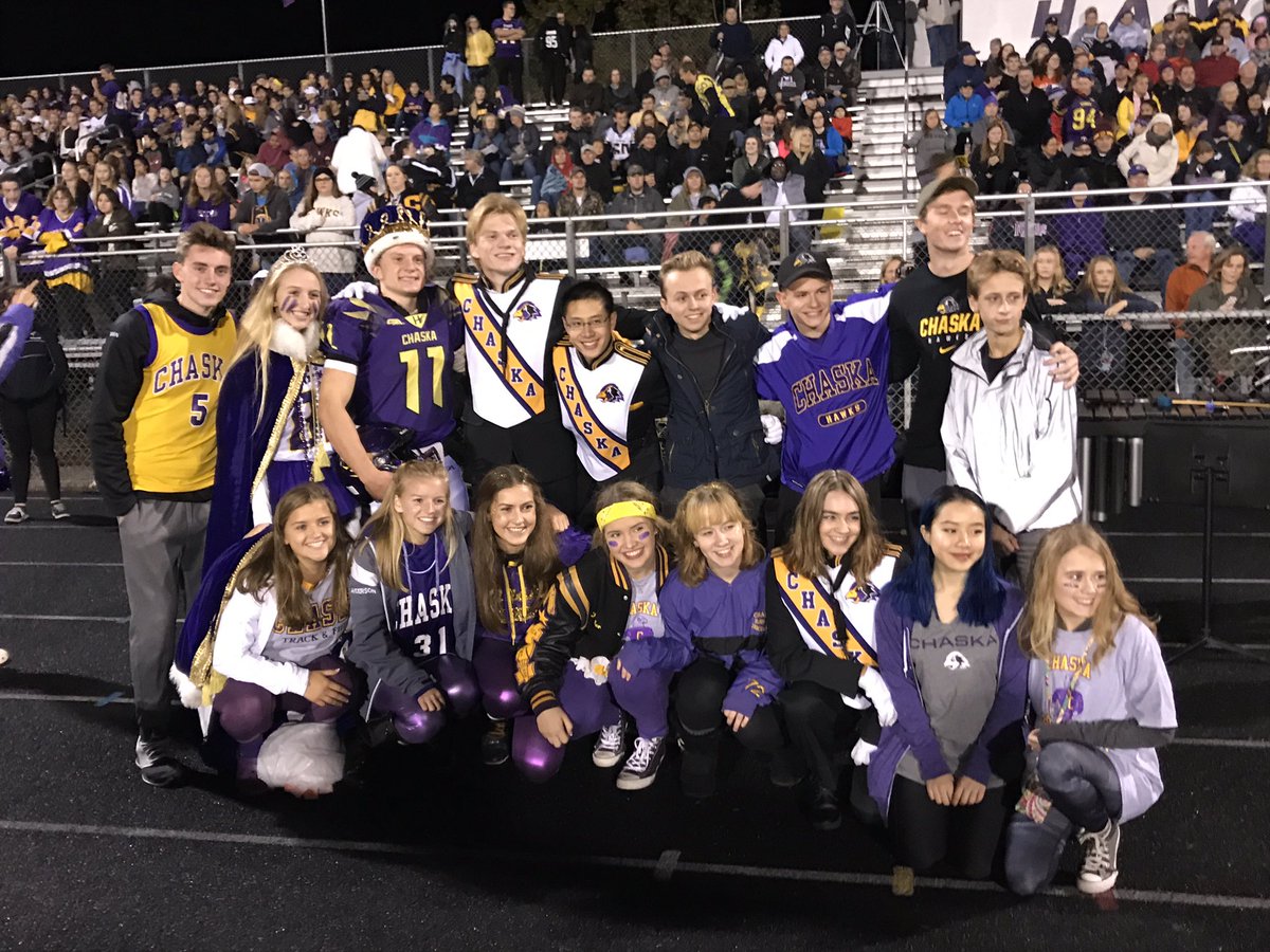 ChaskaHawks's tweet photo. 2017 Chaska Homecoming Court! https://t.co/LKnhufijj4