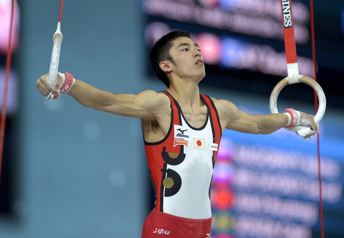 gymnastics's tweet photo. Longines Prize for Elegance winners: Brooklyn Moors (CAN) and Kenzo Shirai (JPN)! #MTL2017Gym #Gymnastics #Worlds https://t.co/cgNQalq3pz