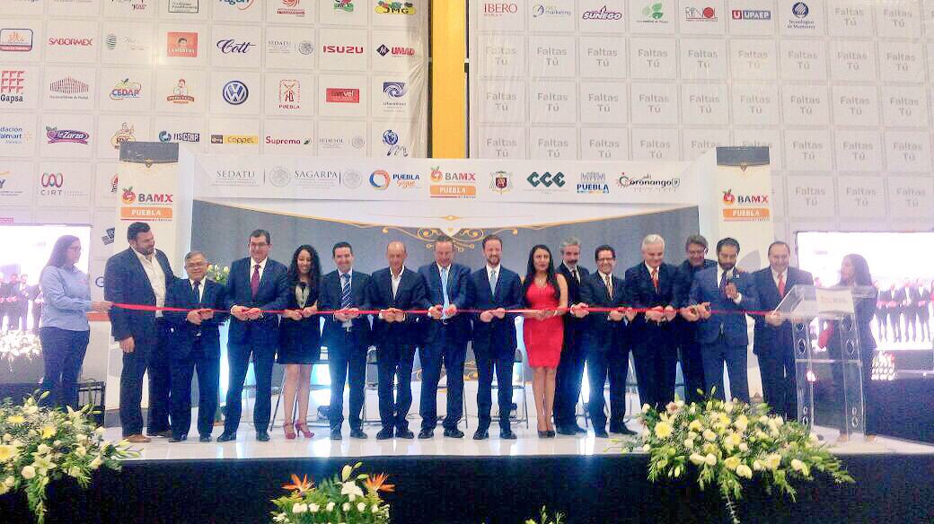 Melymak's tweet photo. Muchas Felicidades al @BAMXPuebla por la Inauguración de su nueva bodega #SobraMásDeLoQueFalta https://t.co/4ecaFan1bR
