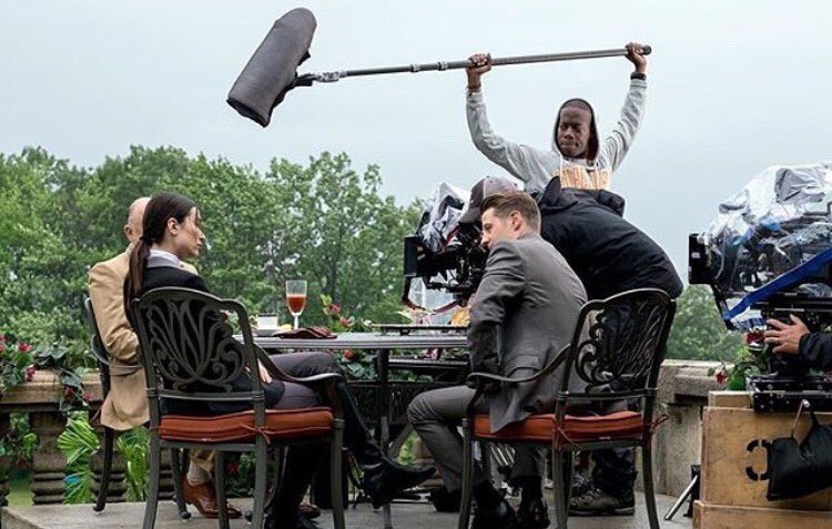 crystalreedchi's tweet photo. 📸| Detrás de escenas de Crystal en el set de Gotham como Sofia Falcon https://t.co/oJz9fUFXhV