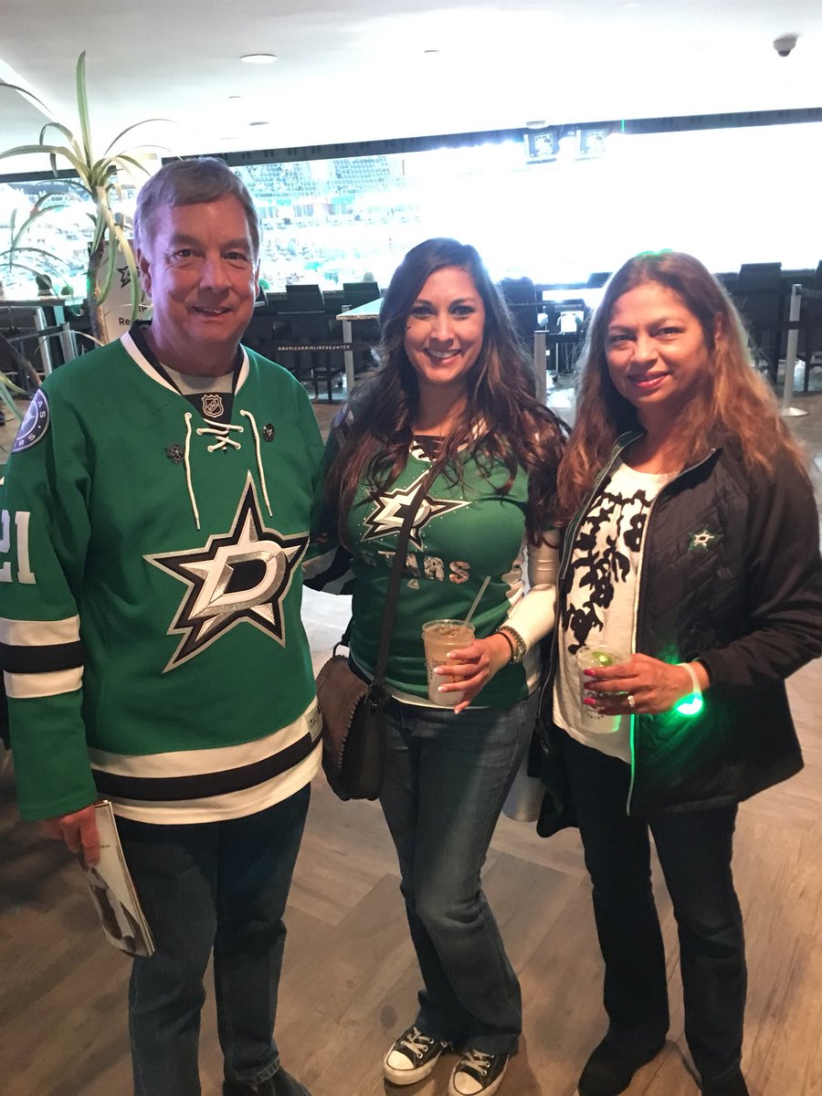 JetSetSamBam's tweet image. Dallas Stars Opening Night!!! #25Years #DallasStars