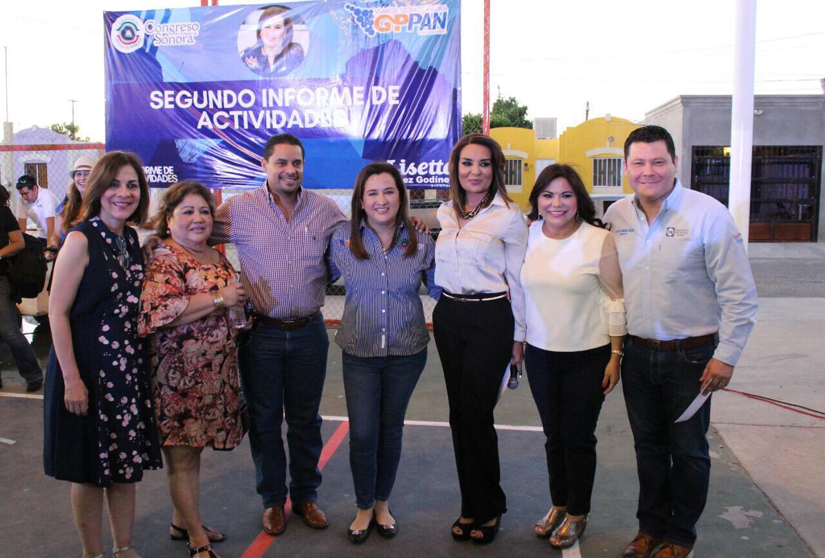 PANLegisladores's tweet photo. Por iniciar informe de la legisladora @lisettelopezg desde el parque de la colonia La Caridad de Hermosillo #LeyesUtiles https://t.co/Iq1QHt6uCL