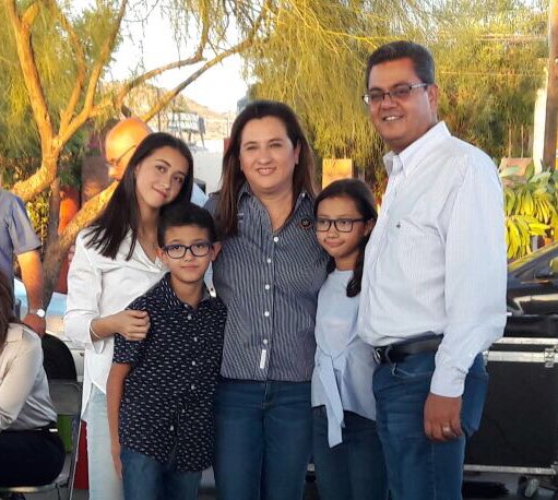 PANLegisladores's tweet photo. Por iniciar informe de la legisladora @lisettelopezg desde el parque de la colonia La Caridad de Hermosillo #LeyesUtiles https://t.co/Iq1QHt6uCL