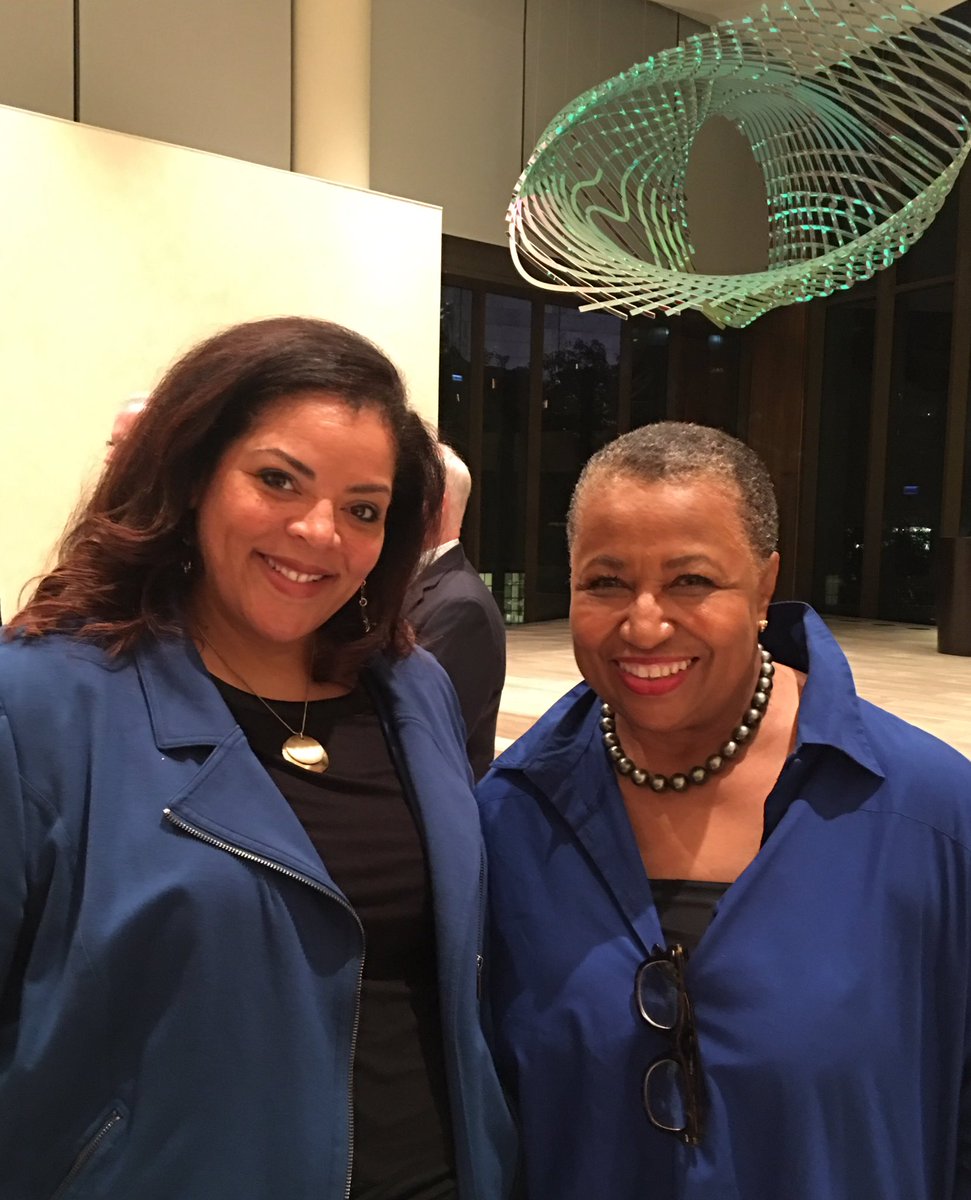 Ambassador Carol Moseley Braun with a powerful call to be the change we want to see in the world. <a href="/chicagolights/">Chicago Lights</a>