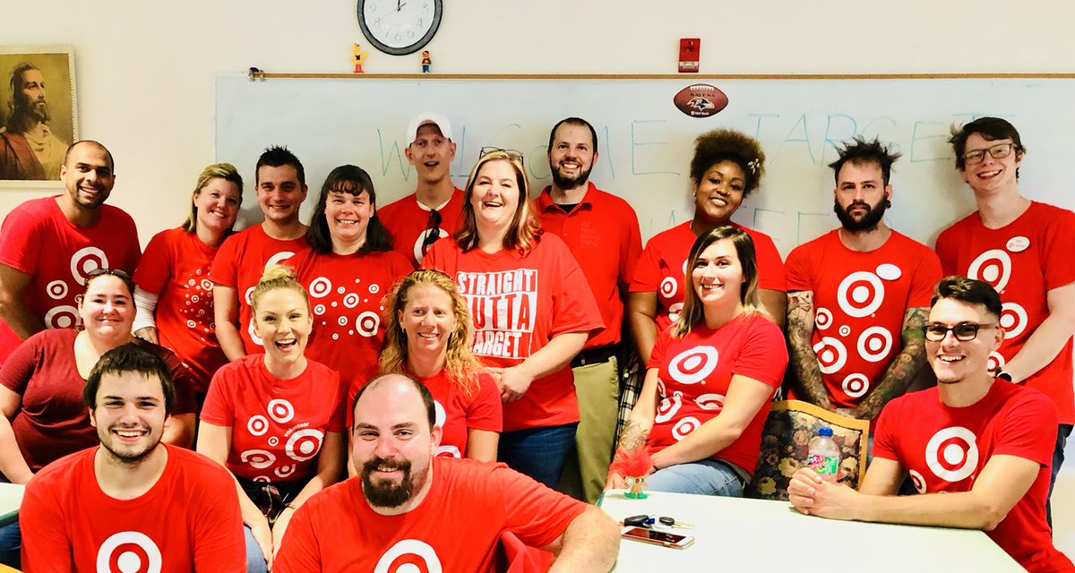 courtthebold's tweet photo. That’s a good lookin’ team! #T1000 #givingback https://t.co/g9ngMXLPhm