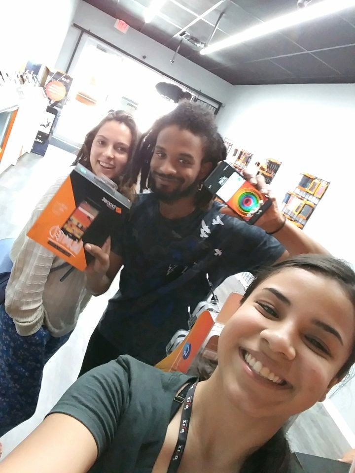 TwinCesar's tweet photo. The switch has been done!! Twin Wireless #Boostmobileaustin #Boostaustin #Boostmobileaustin #Boostaustin @jboost181 @KristyPfahler https://t.co/E7tMVk6ltU