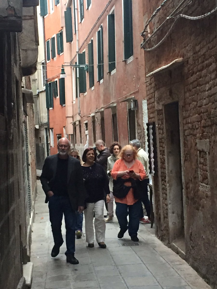 Europa97531's tweet photo. At #IPPA2017 walking in Venice with friends after the course https://t.co/8kBHRfKWhp