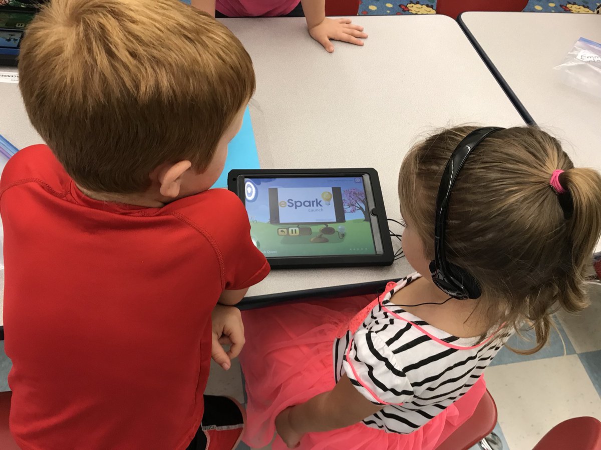 amyvuick's tweet photo. Mrs Estadt’s @eSparkLearning experts guiding their friends through the launch quest. #peerteachinkinder LOVE IT! https://t.co/H7Klbt9Rh9