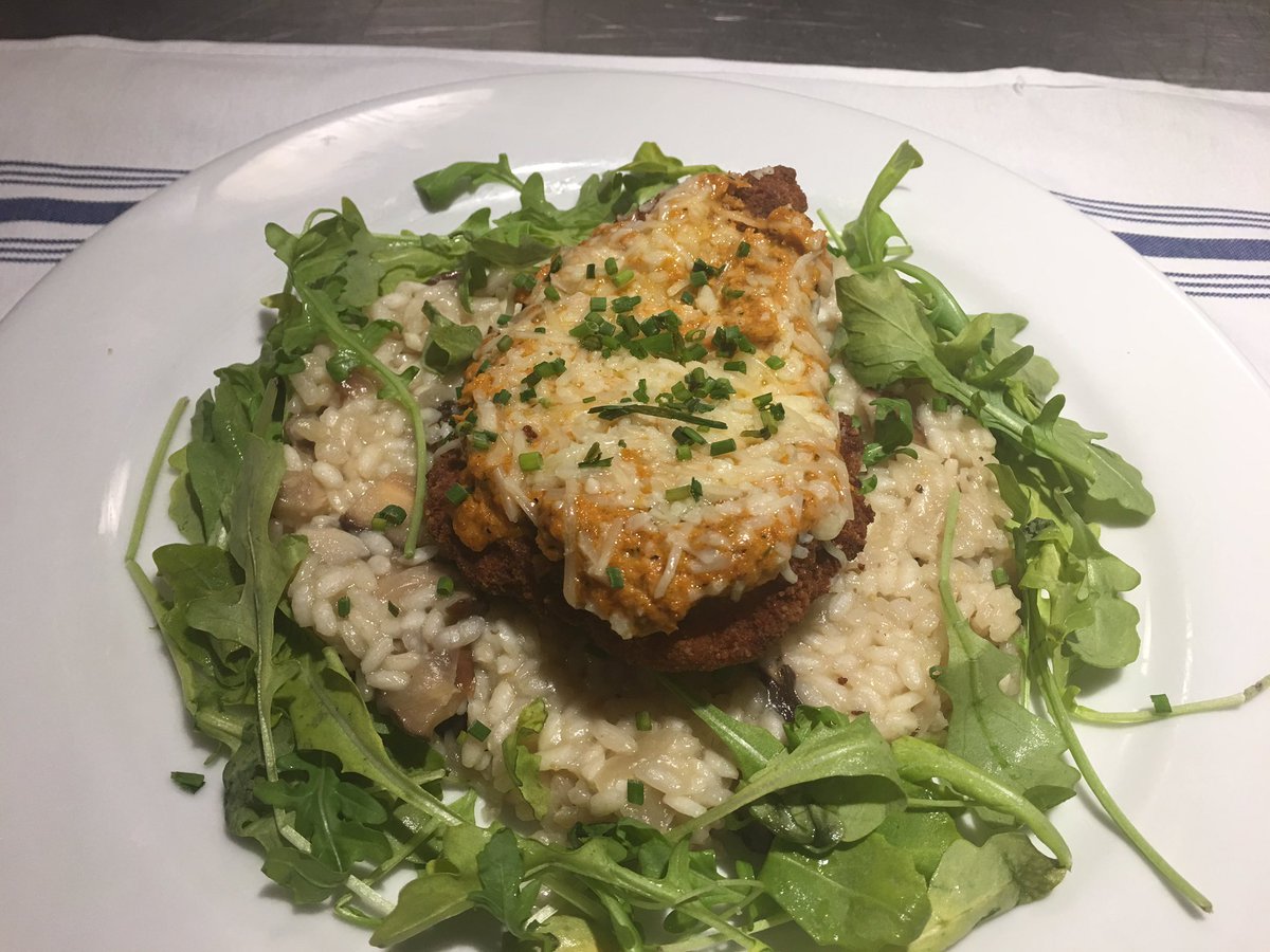 FishCampMC's tweet photo. Chicken Parmesan! https://t.co/2XqBTxxpzE