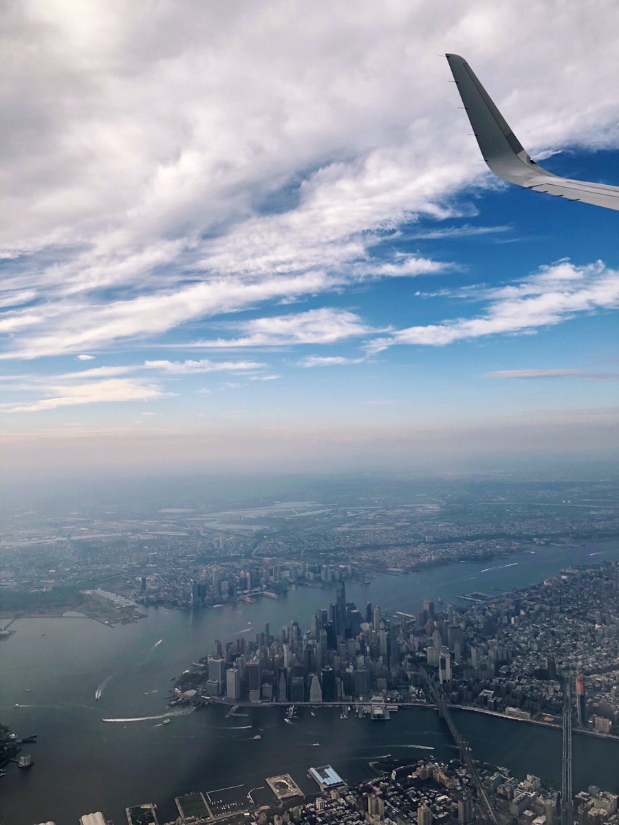 mscapmcway's tweet photo. Well hello, #newyork ✈️ thanks for letting me stop by! https://t.co/QvBjSOIW0L