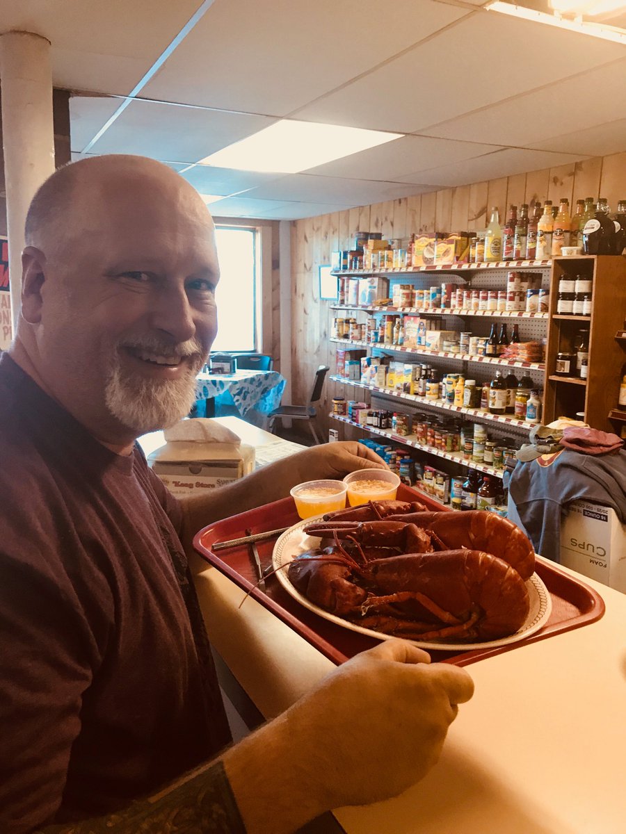 Penn_Ace's tweet photo. #TrevorJames hit #1millionfoodrangers. Trevor pick me to join you for epic food goodness.  Why?  Because good food is epic!  #MaineLobstah https://t.co/JFmJInW8rf