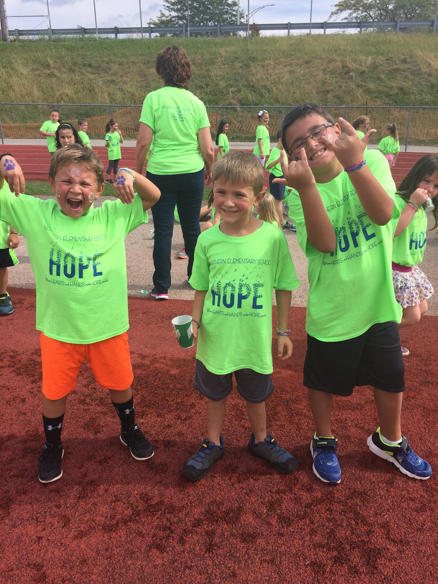 MissRepettoNES1's tweet photo. #Race4Ed was a blast. Lots of ❤️and thanks to our PTO. Lots of smiles, cheering &amp; #Hope #WeAreNorthern https://t.co/PQxmWMRrK1