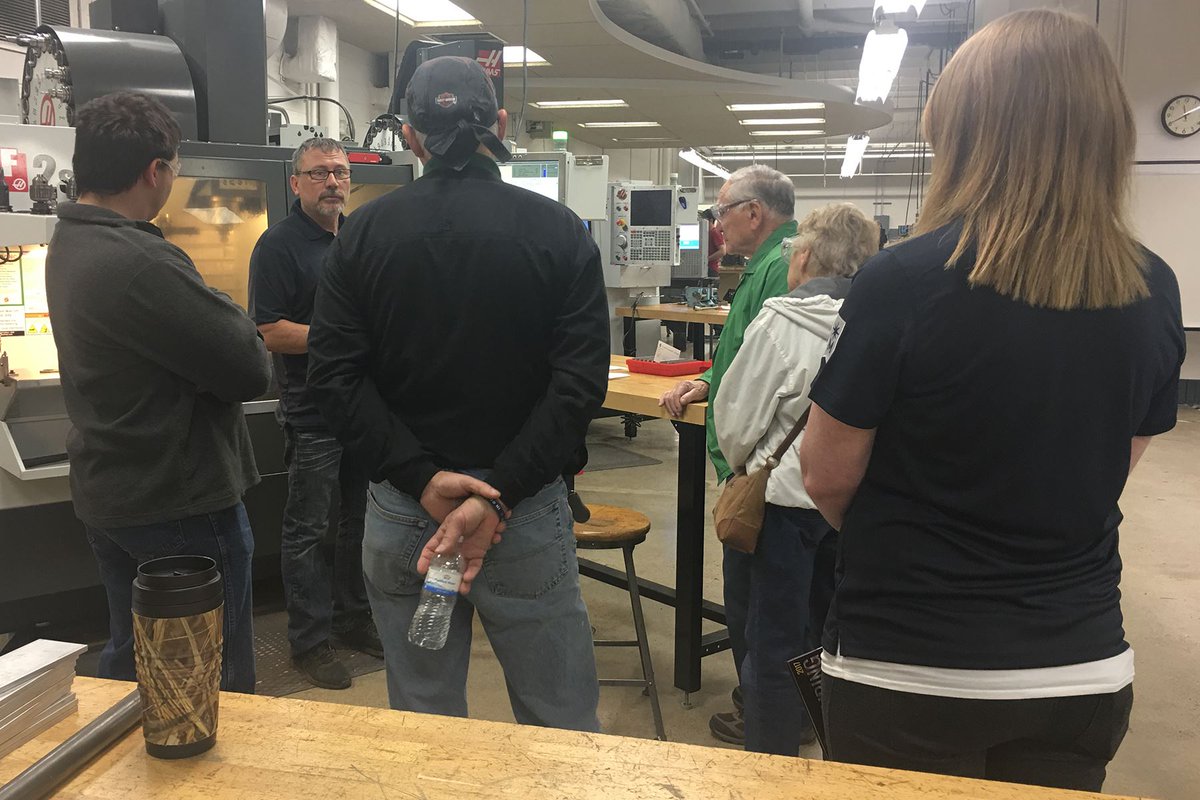 SCCollege's tweet photo. Thanks to the 300+ individuals who stopped by SCC yesterday during the Tour of Manufacturing: https://t.co/MDAXZDMEVX
#MNManufacturingWeek https://t.co/ZWRqZxKVk4