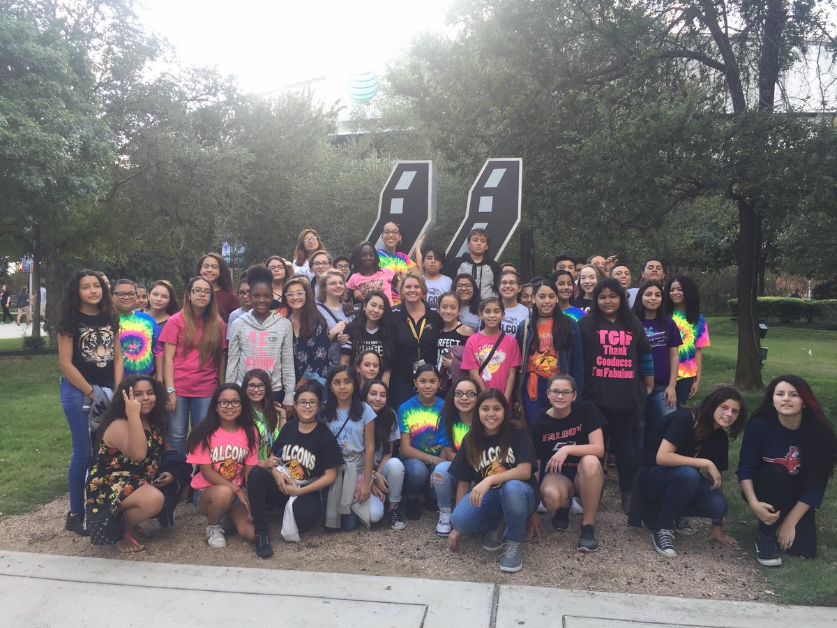 HF_Counselor's tweet photo. AVID trip to see the Spurs! #KMSrocks #AVIDneisd @ebaeza05 @McFly_TX @MrBrown_KMS @MyFavoriteClass @KMSrobotics @PRINCIPALRUBIO https://t.co/y5huwh6uck