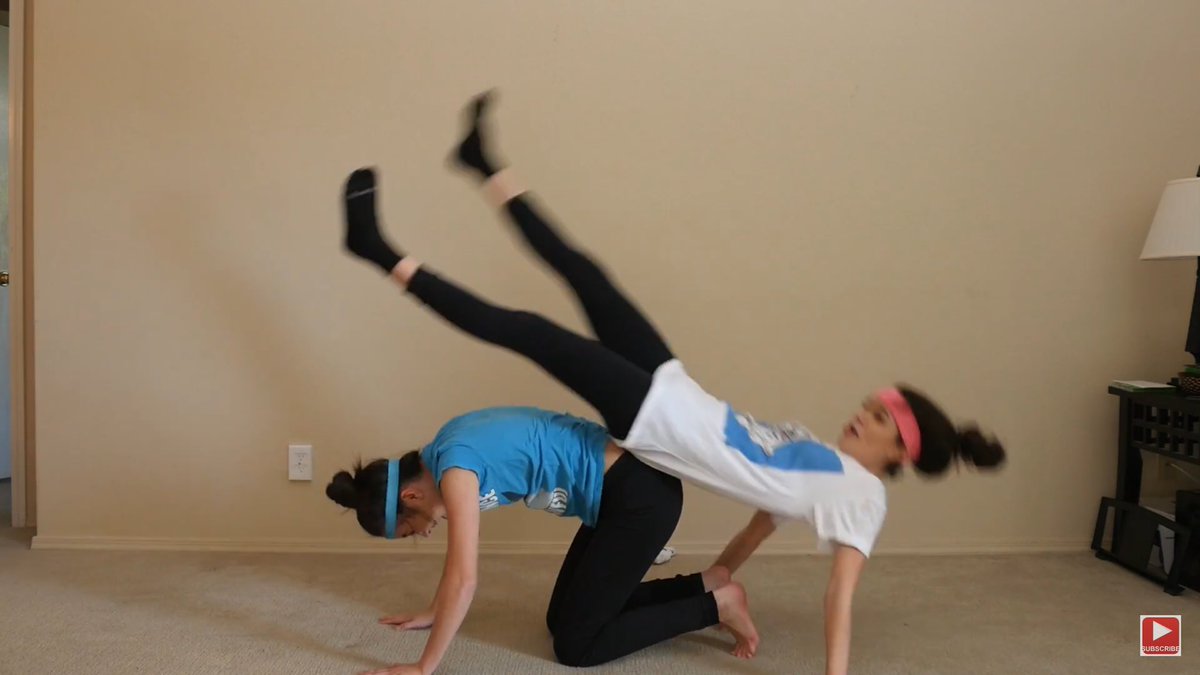mxrrelltw1ns's tweet photo. @VanessaMerrell @veronicamerrell this is what nessa meant Roni 😂😂 https://t.co/nJlevdccjL
