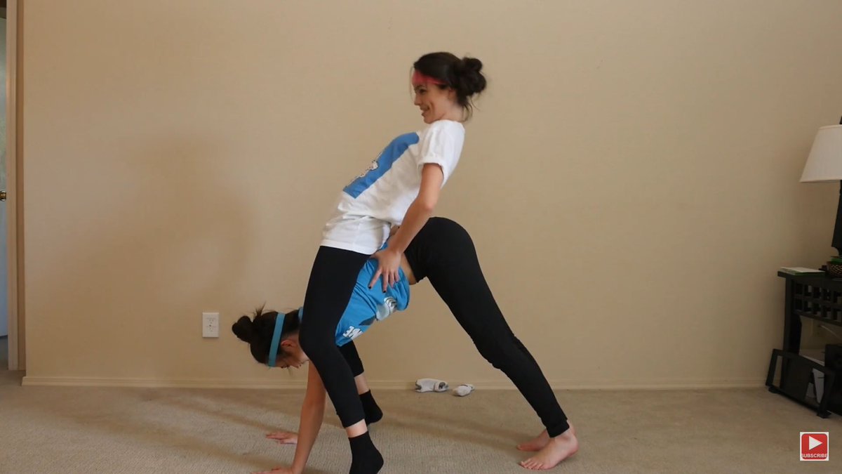 mxrrelltw1ns's tweet photo. @VanessaMerrell @veronicamerrell this is what nessa meant Roni 😂😂 https://t.co/nJlevdccjL