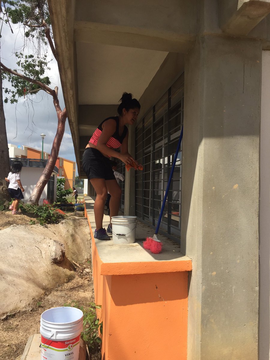LauraIbarraP's tweet photo. Escuela limpia JdN Ecoterra ♻️🍃🌿🗑@dalilacs4 @jpauletm #soyz75 https://t.co/D0KXeMboIo