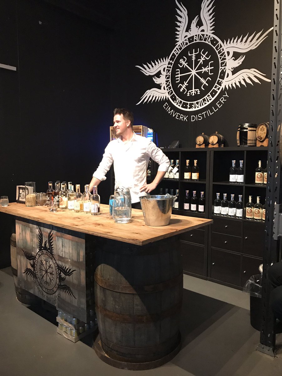 3lbirdstravel's tweet photo. What a great Distillery tour with Paul!! #Iceland #gin #whiskey #travel Must visit in Iceland! https://t.co/GLvc8eUImt