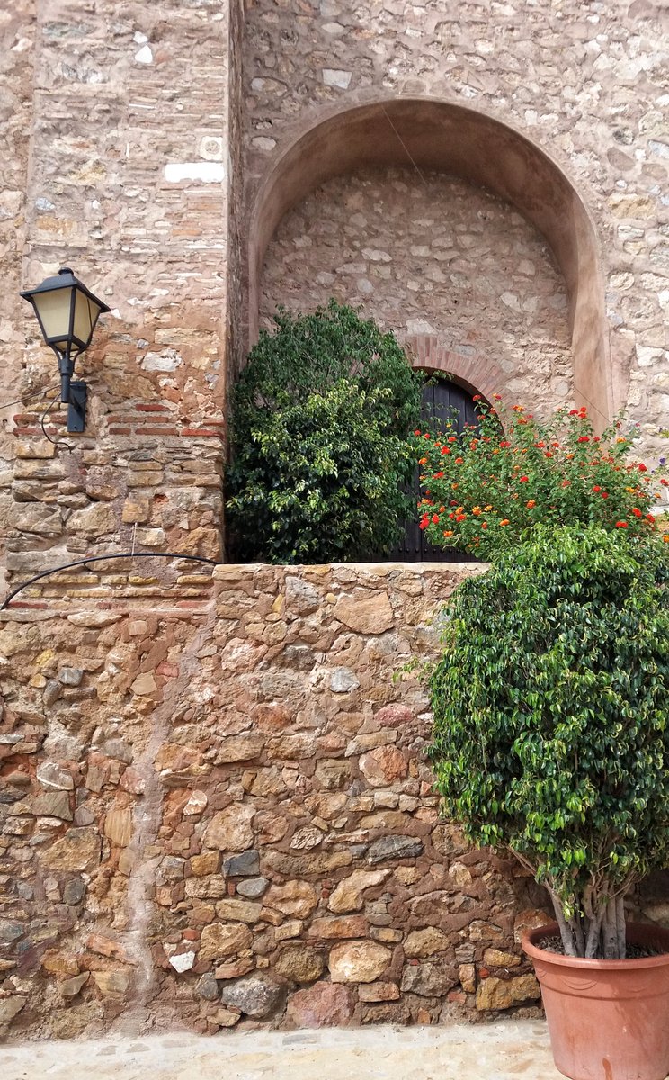 CiudadanoOrtiz's tweet photo. Si te pierdes en #Mojácar sigue los #Indalos, cada rincón es inolvidable y cada trozo, un mirador lleno de pequeñas historias.#Almería. https://t.co/DPx5eil0dH