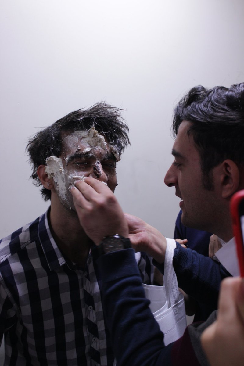 borgheiir's tweet photo. کیک مالی ترین تولد عمرم، قشنگ همه کسایی که کیک زده بودم تو صورتشون از خجالتم در اومدن
پ.ن: تولد پارسالم
#ACM2016 https://t.co/lfOK3aoCGB