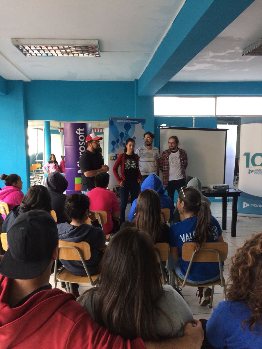 CDIChile's tweet photo. Ya estamos haciendo #TechCamp2017 en #YMCA Valparaíso! #CódigoEnAcciónChile https://t.co/IMIhptp2Sw
