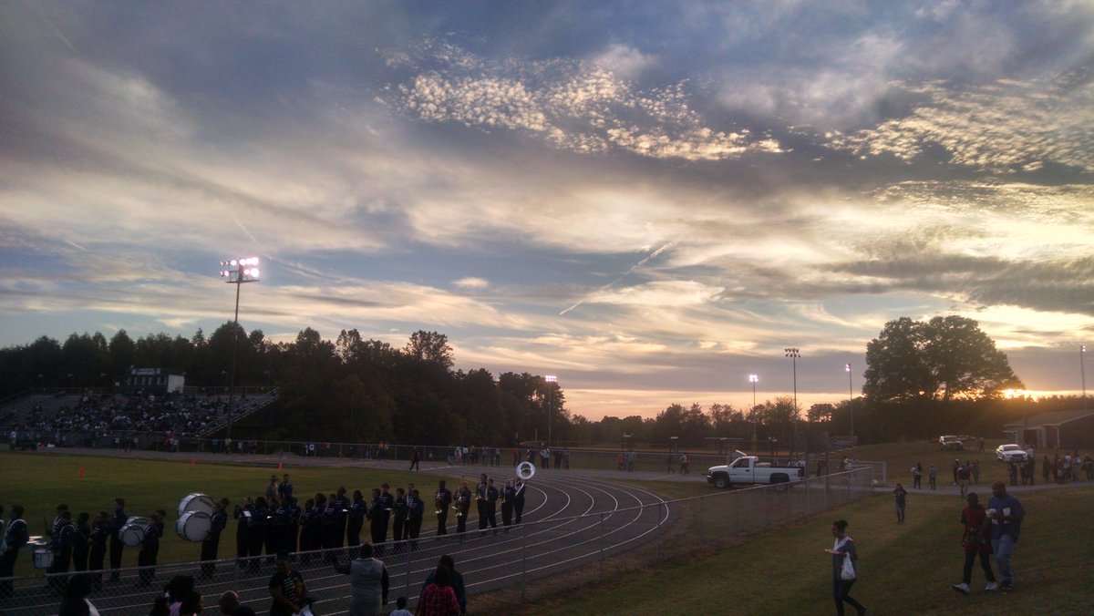 zacglover_'s tweet photo. Beautiful setting for our Spotlight Game of the Week tonight in Naruna: Gretna vs. William Campbell. @WDBJ7FFE #FFE https://t.co/Q4258ft9eQ