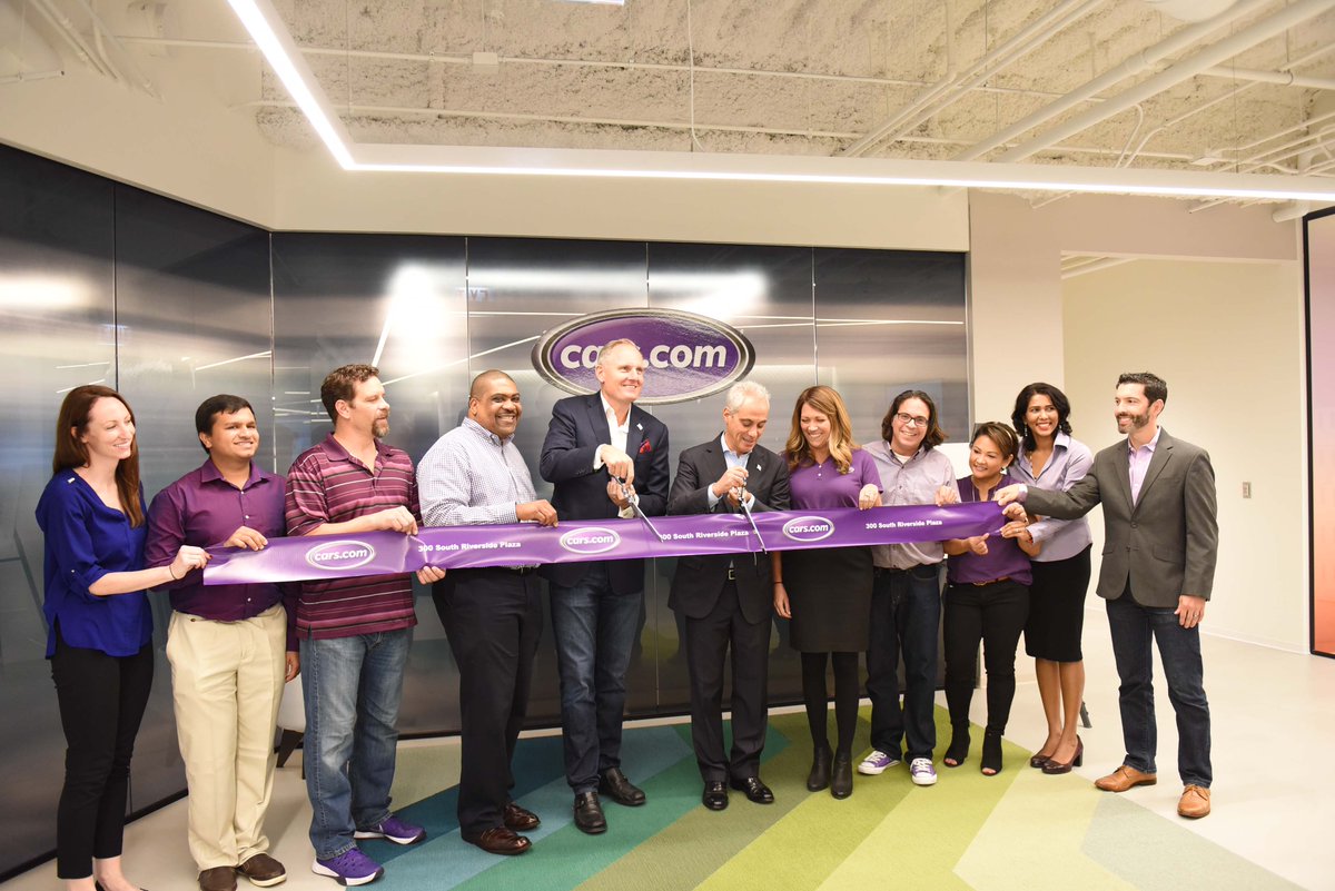 MayorRahm's tweet photo. Great to join @carsdotcom today to talk about #ChicagoTech and cut the ribbon on their new headquarters in Chicago! 🚘 https://t.co/1dzaGHeK8o