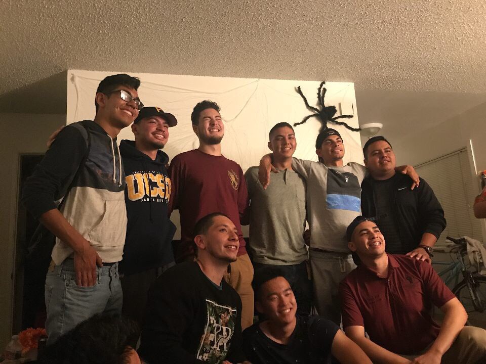 UCSBBetas's tweet photo. The Oh So StunninG ΣΓ Chapter wishes our Recruitment Chair & #OmicronLine Heart 💜 #49 Jessie "Vaquerito" Pantoja A #HappyBirthday !🎉😎🙌🏾🎂 https://t.co/pEKaxTGbG8