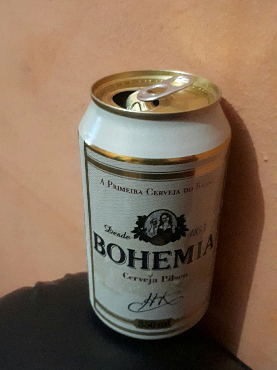 E aí Beta's.. vai uma Bohemia nessa noite calorosa? 😅