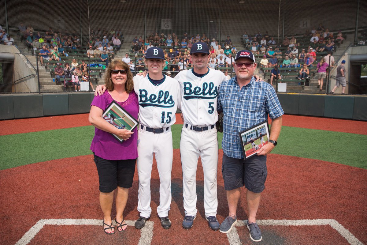 bhambells's tweet photo. Say cheese! #WorldSmileDay #BellsCountry https://t.co/x4IVufekRE