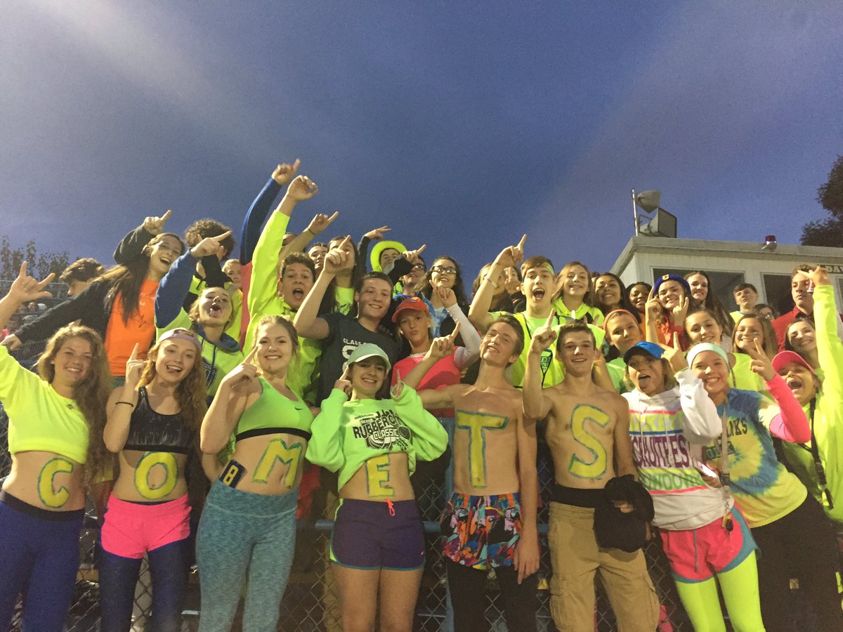 Comets take an early 7-0 lead on a Nate Skaggs touchdown! #CometTough