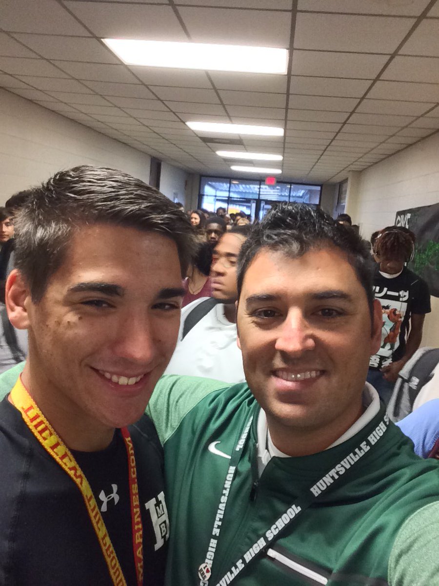 Started the day with Senior Sunrise Breakfast.  #classof2018 <a href="/thehornetnation/">Huntsville Hornets</a> <a href="/HISDHornets/">HUNTSVILLE ISD</a> <a href="/SENIORCLASS08/">HHS SENIOR CLASS</a>