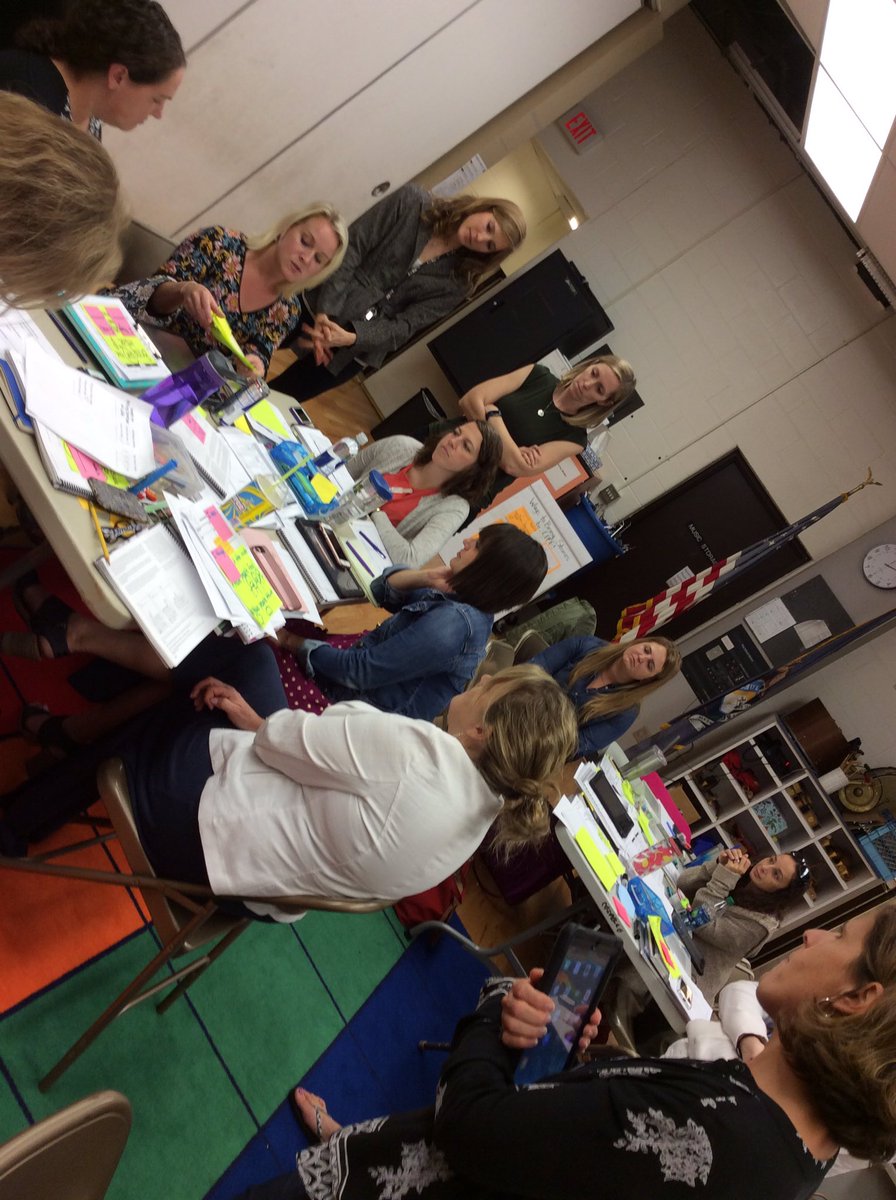 GarnerBrigette's tweet photo. Collaboration and rich discussions to take our first grade readers and writers further #OneTroy #hillthinkers https://t.co/u8SaNWjbiy