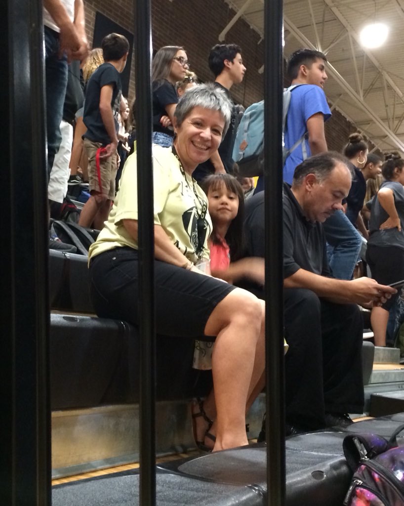 CoachDiehlVHS's tweet photo. #vhsstaffgotspiritHOCO #oneverrado #bwingbestwing https://t.co/lR1rxKmEcb