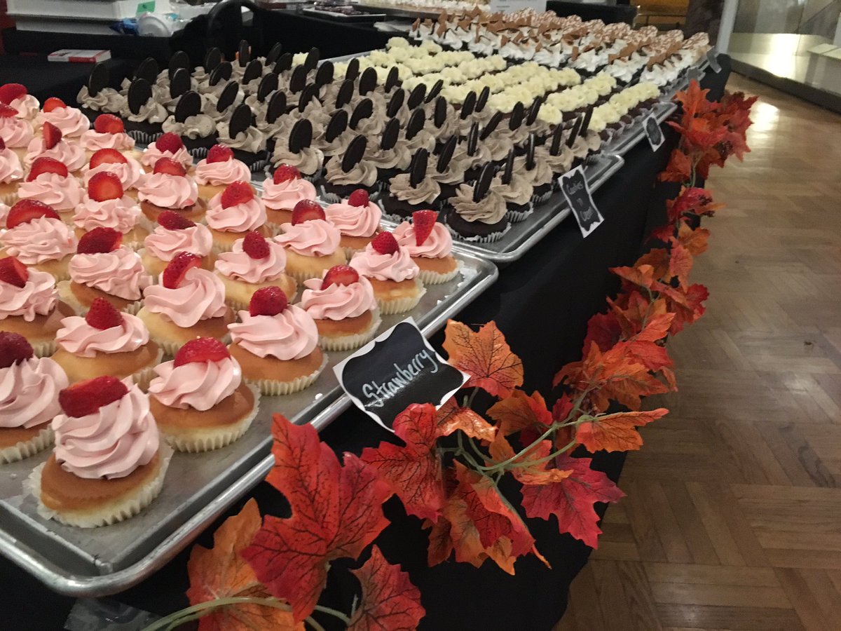 Start the long weekend off being thankful for #fnlrom. 2nd floor till 11pm. @romtoronto