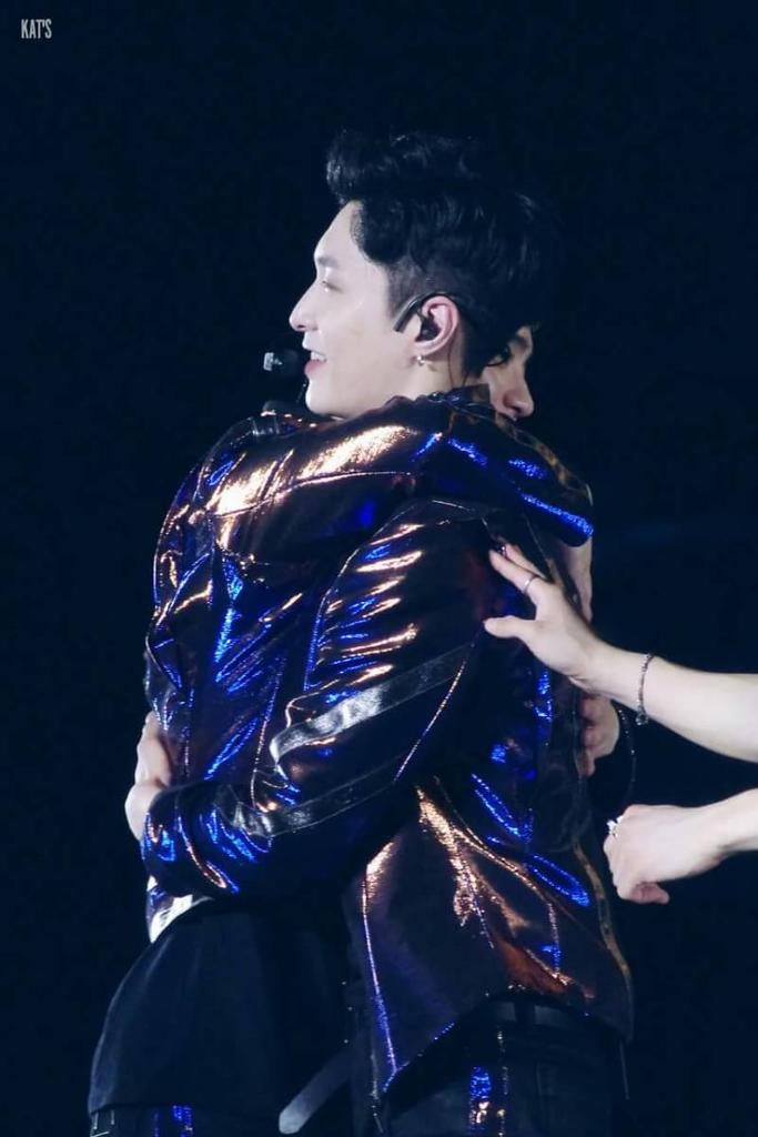 MyUmayzee's tweet photo. 생일 축하해 우리 천사  😊
HBD ya bang icing 🎉🎊🎂
@AmalyyaPark 
#Happylayday #XINGforL #HappyYixingDay #exomemberbirthday #EXOL_WeAreOne #exosarabghaja https://t.co/x6Ea1i5YoE