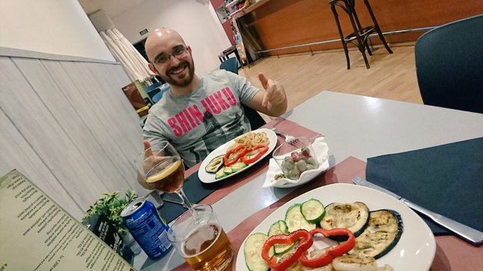 Una buena #dieta y #Alimentacion ❤️😜. Disfrutando de una rica cena. Despu&eacute;s de un d&iacute;a #productivo con<a href="/tag/dieta"class="tags">#dieta</a><a href="/tag/alimentacion"class="tags">#Alimentacion</a><a href="/tag/productivo"class="tags"><span>#productivo</span></a>