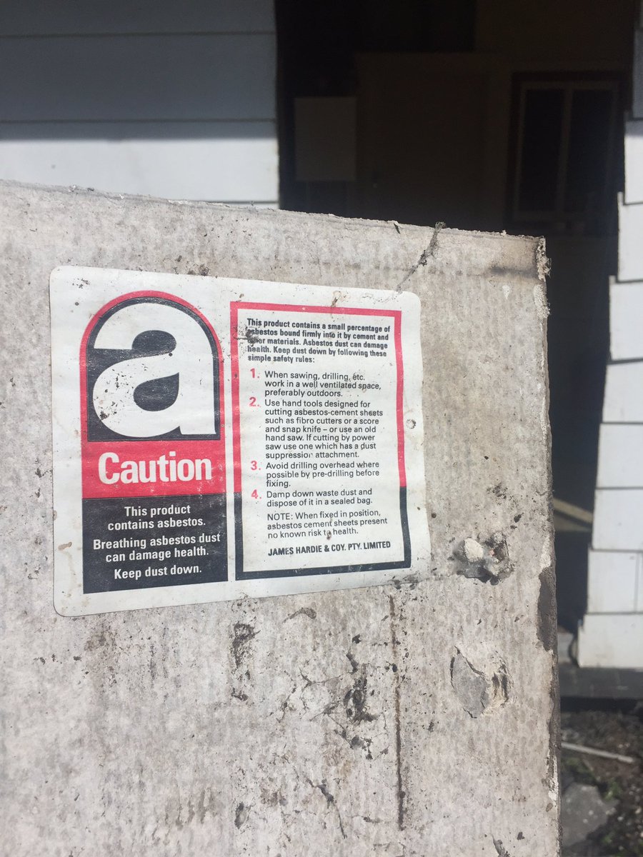 Jimmy_jamesk's tweet photo. Fuck you @James_Hardie 

#asbestosisfromrenovatingmyownhome ⚠️☠️🖕🏼 https://t.co/rYwCipzZ1P