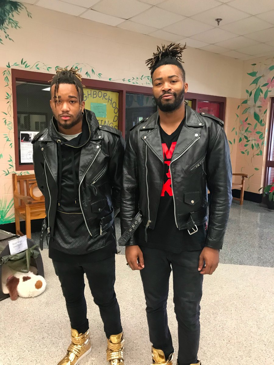 LanaSheltonLow's tweet photo. @SelfishWays Thanks #DFLs for visiting your home school &amp; encouraging 3rd &amp; 4th graders. @sanford_cindy https://t.co/Ko89T5Wnyj