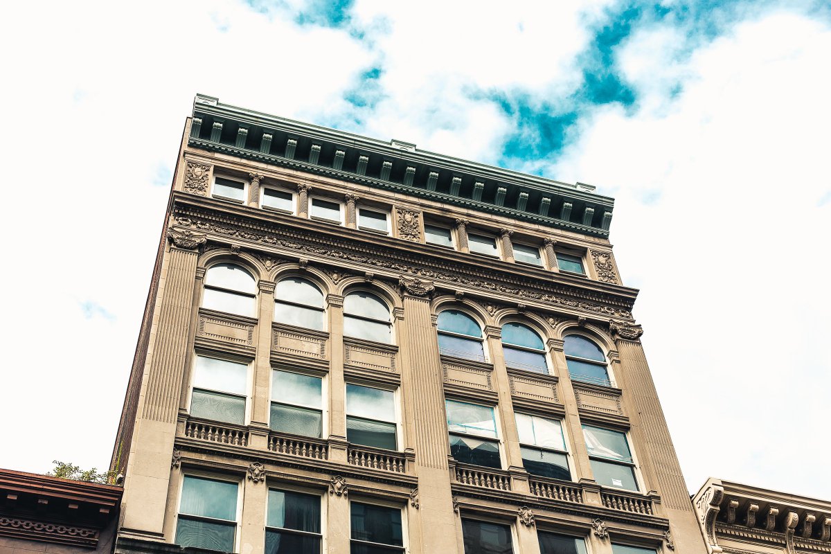 Mark_waite_'s tweet photo. #soho #nyc #street #architecture #lookup https://t.co/idqQ8Cg7Kk