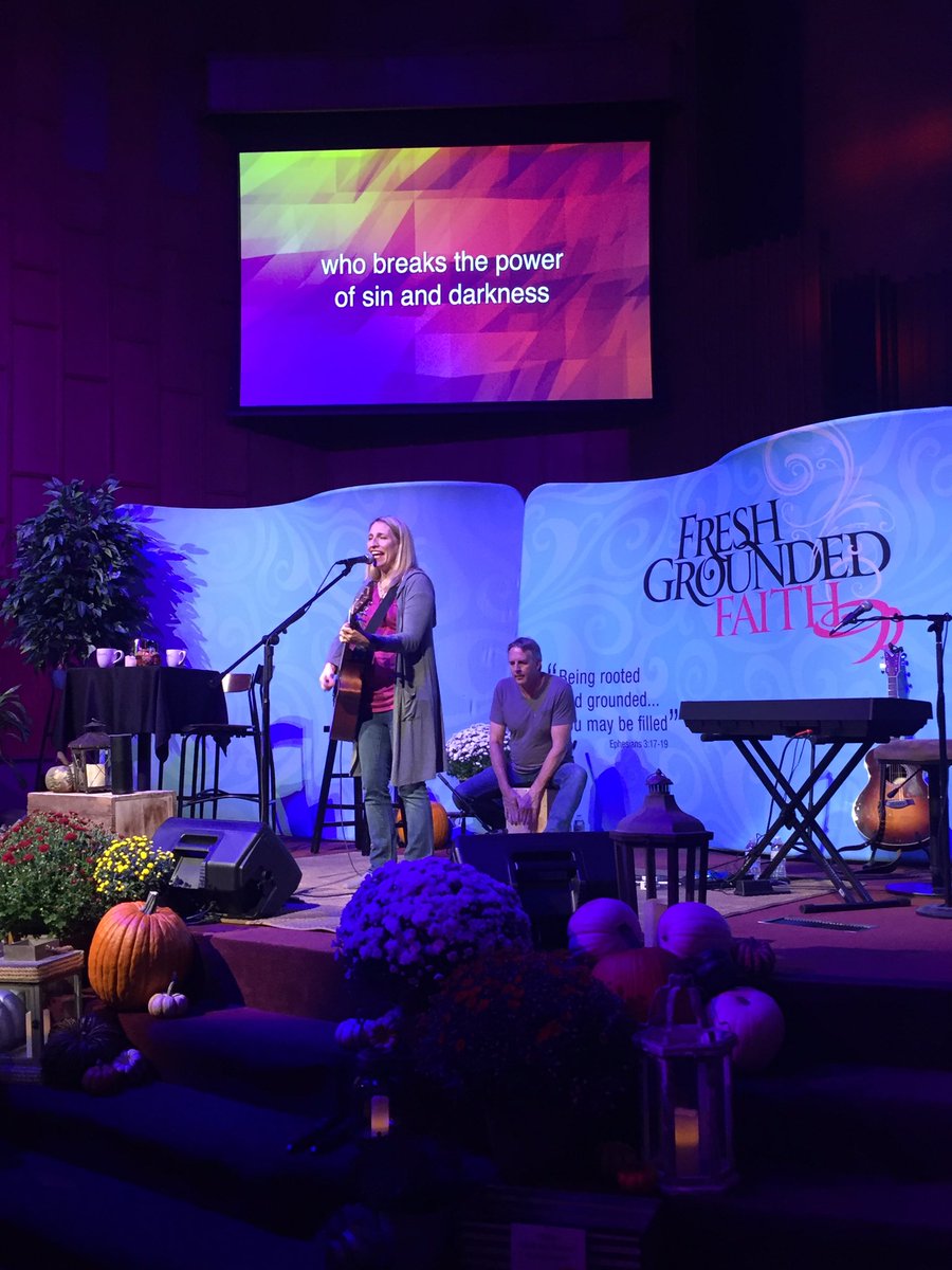 TiffStotts's tweet photo. Kicking off worship with @LauraStoryMusic ❤️🔥🎸 #FGFSocial https://t.co/z466SvRzaW